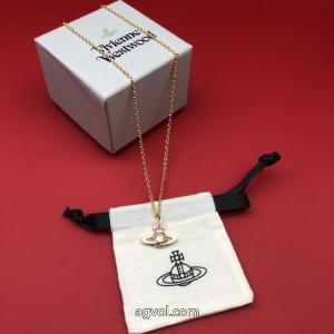 ブランド コピー  海外限定今年らしく魅力的アップネックレスVIVIENNE WESTWOOD