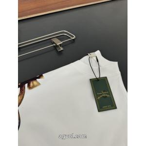 VIVIENNE WESTWOODブランド コピー 安心半袖Tシャツ人気話題ファッションの最先端！