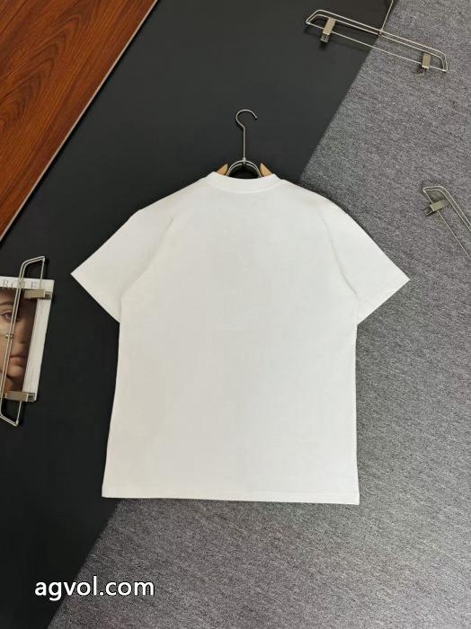 VIVIENNE WESTWOODブランド コピー 安心半袖Tシャツ人気話題ファッションの最先端! 1