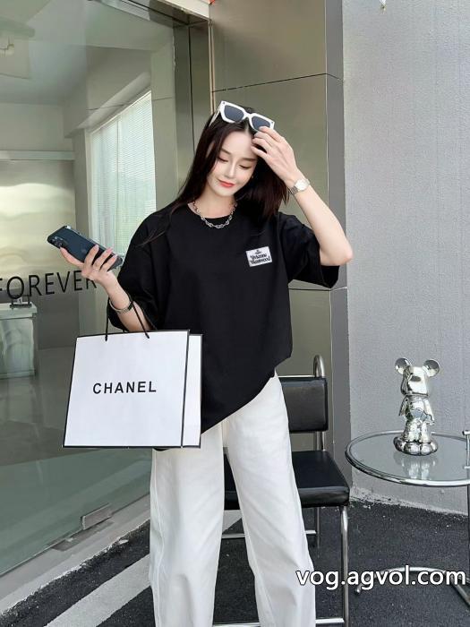 VIVIENNE WESTWOODブランド アクセサリー 激安即完売お手頃価格半袖Tシャツ 0 
