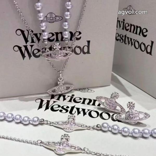 新作すぐ届く 話題が沸騰中 最旬アイテムVIVIENNE WESTWOODアクセサリーブランド 激安.. 1