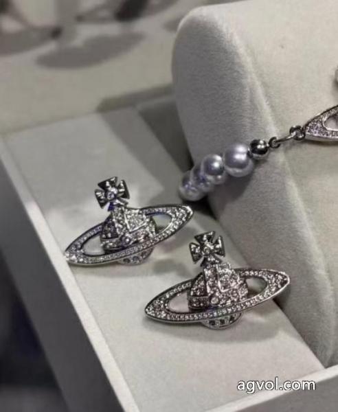 新作すぐ届く 話題が沸騰中 最旬アイテムVIVIENNE WESTWOODアクセサリーブランド 激安.. 6